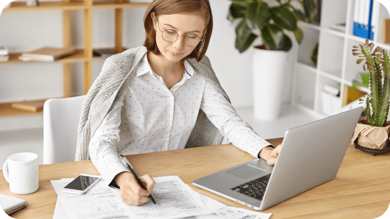 7 Time Management Tips for Business Travelers on the Go